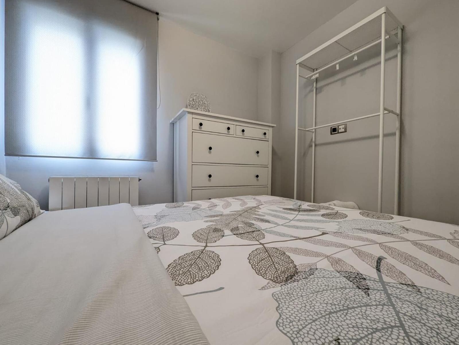 Apartamento tranquilo, a 3 minutos del centro. Logroño Exterior foto